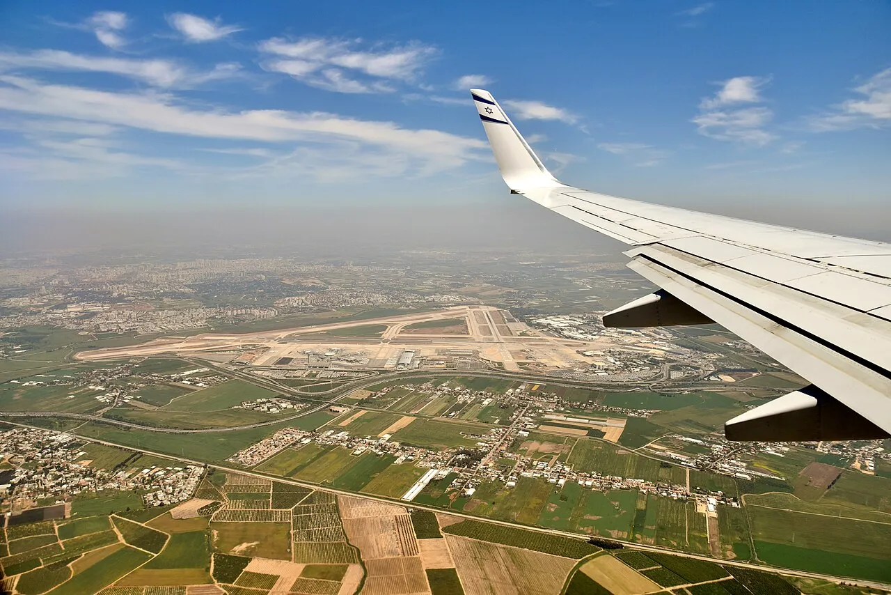 Luchtfoto van de luchthaven Ben Gurion bij Tel Aviv, het beoogde doelwit van de aanslag.